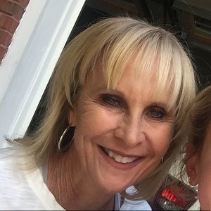 Meet your Posher, Gloria